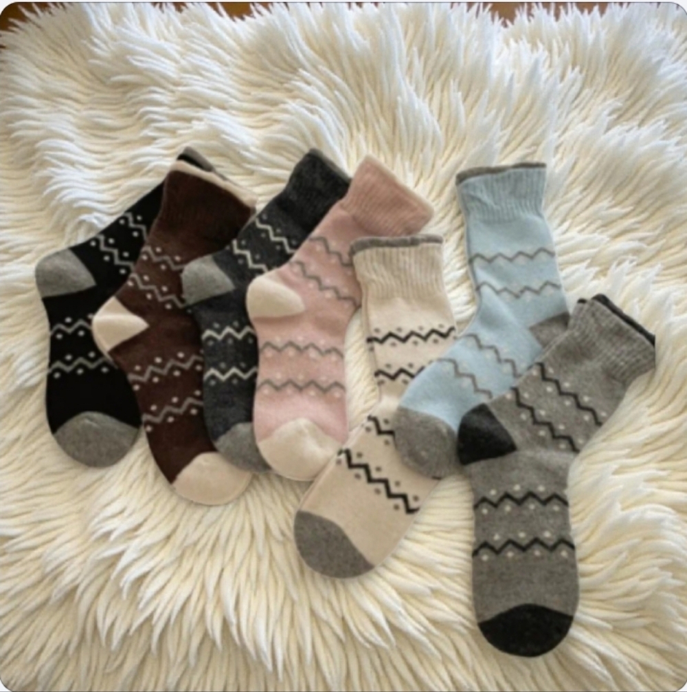 7 Pairs Cozy Patterned Wool Socks